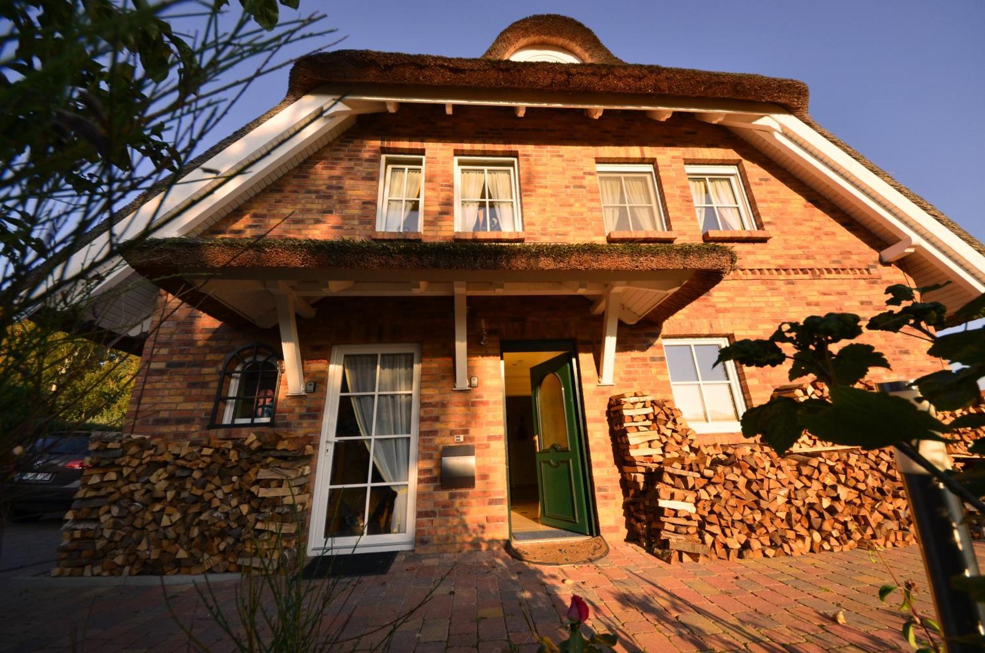 Ferienwohnung Reet Hausteile Sonnenkliff und Kamp Gager Exterior foto