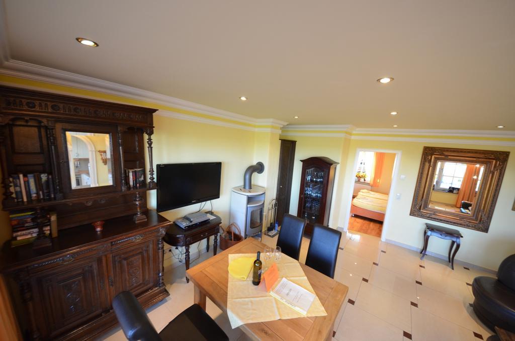 Ferienwohnung Reet Hausteile Sonnenkliff und Kamp Gager Exterior foto