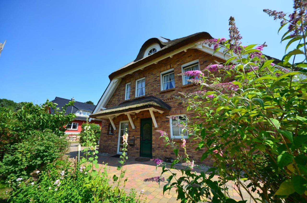 Ferienwohnung Reet Hausteile Sonnenkliff und Kamp Gager Exterior foto