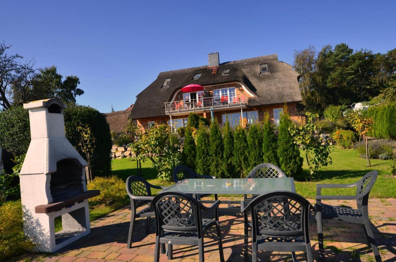 Ferienwohnung Reet Hausteile Sonnenkliff und Kamp Gager Exterior foto